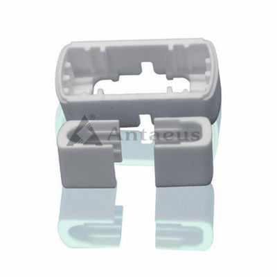 উচ্চ ঘনত্ব 3.9 G/cm3 অ্যালুমিনিয়াম সিরামিক উপাদান 20 KV/mm বিভাজন ভোল্টেজ এবং 250 °C তাপ শক প্রতিরোধের সঙ্গে